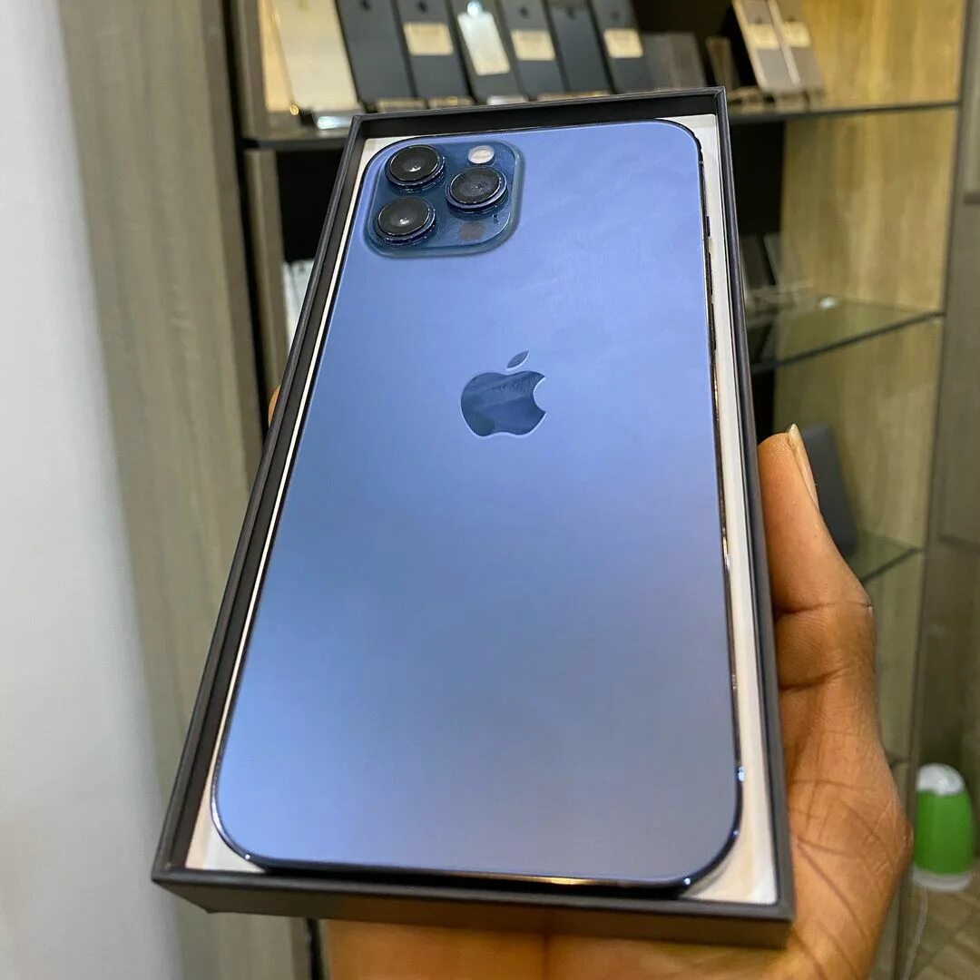 айфон 13 про макс 256 авито. Iphone 13 pro max. Iphone 11 pro max черный. Iphone 13 pro max.