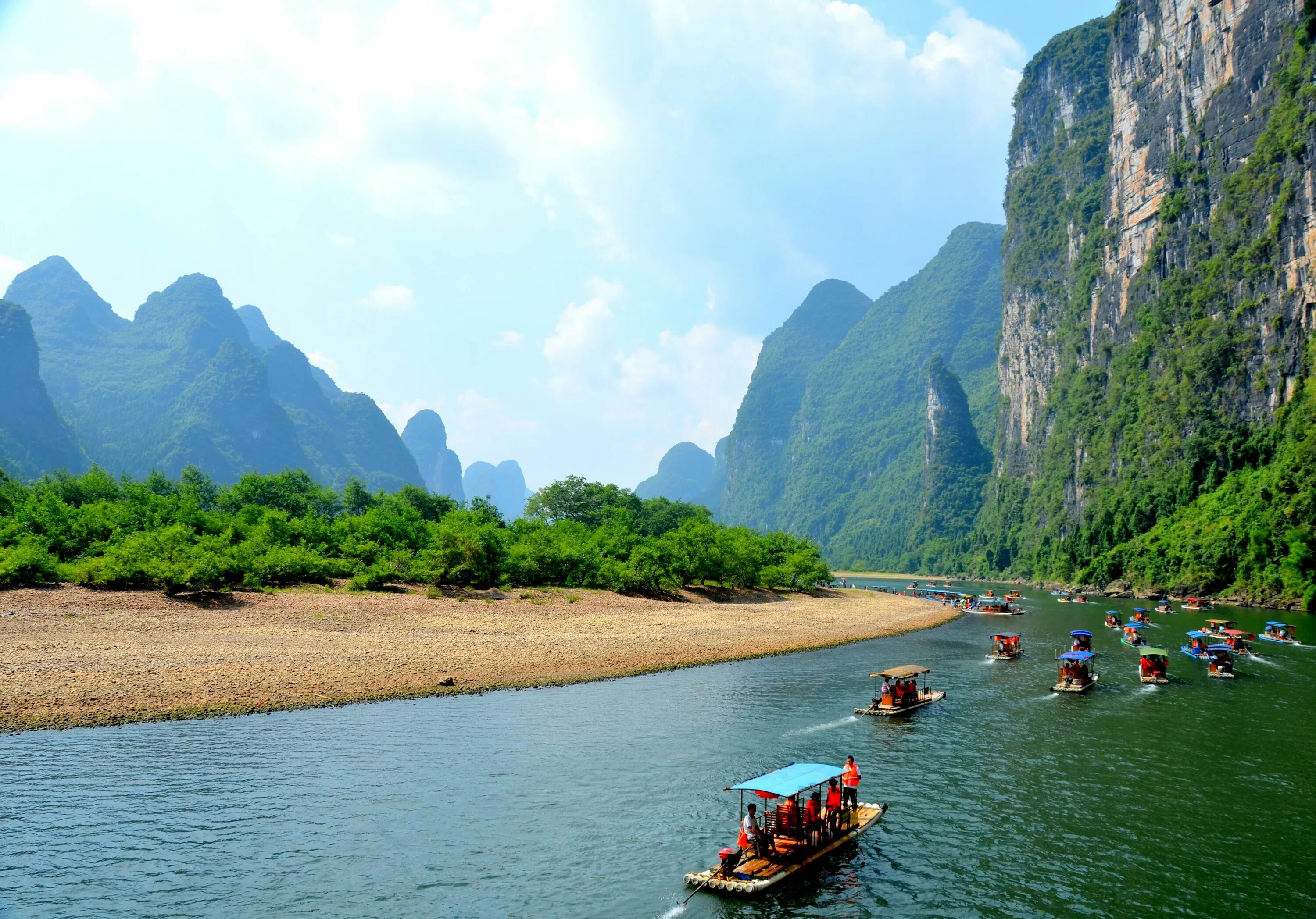 Asia river. Гуйлинь Лицзян реки. Гуйлинь Китай река Лицзян. Горы Гуйлинь в Яншо. Река гуйцзян, Китай.