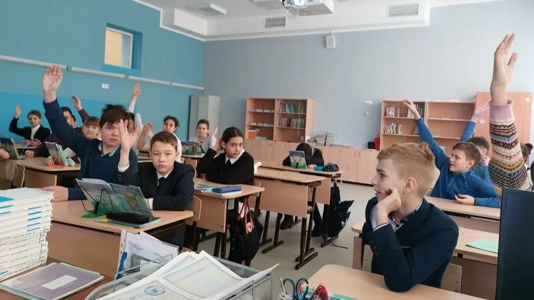 гимназия вторая смена. младшие школьники и икт. гимназия 2 кимры №2. видеорепортаж про школу. дети в школе 5 класс.