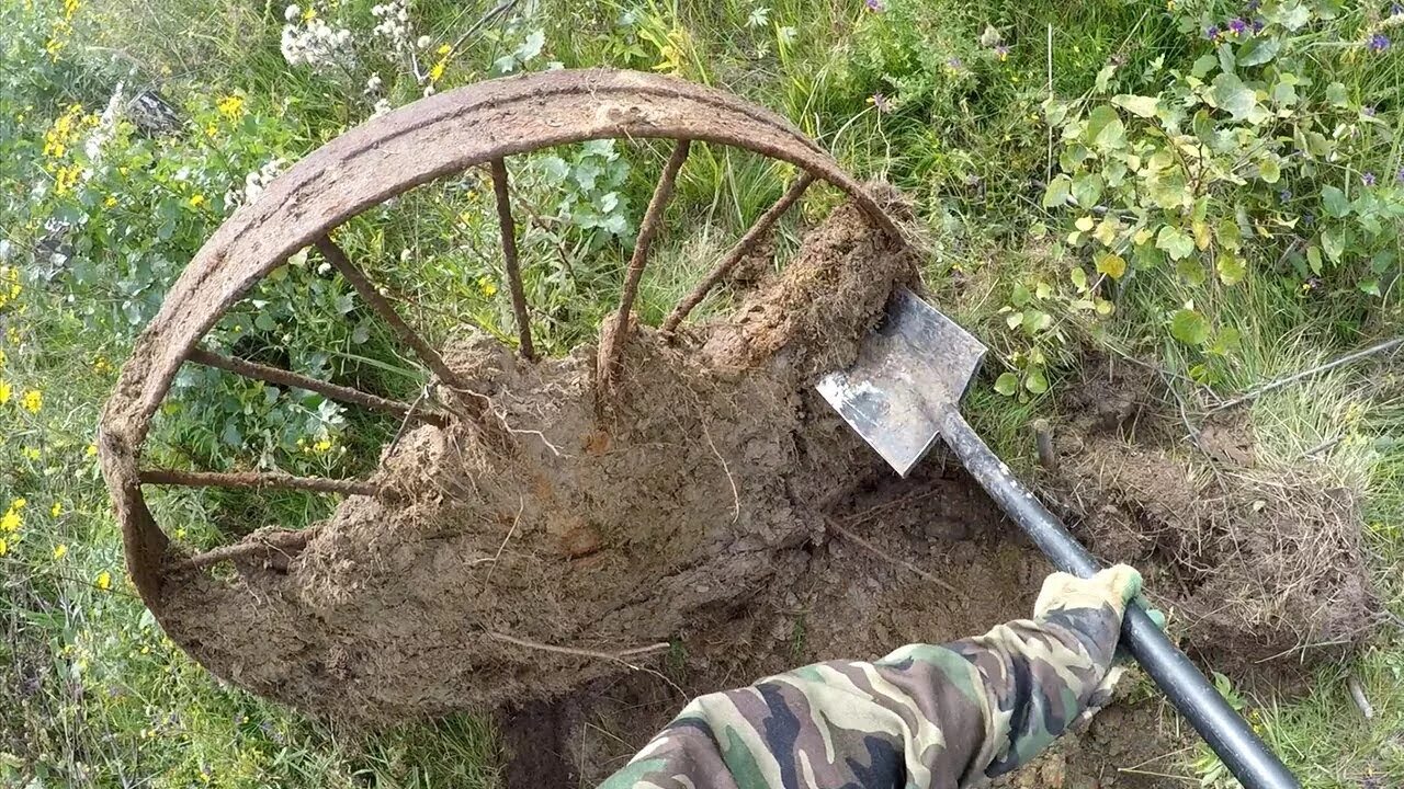 Коп с металлоискателем в Тверской области. Коп металла вдоль трассы. Чермет Ржев. Копарь 69