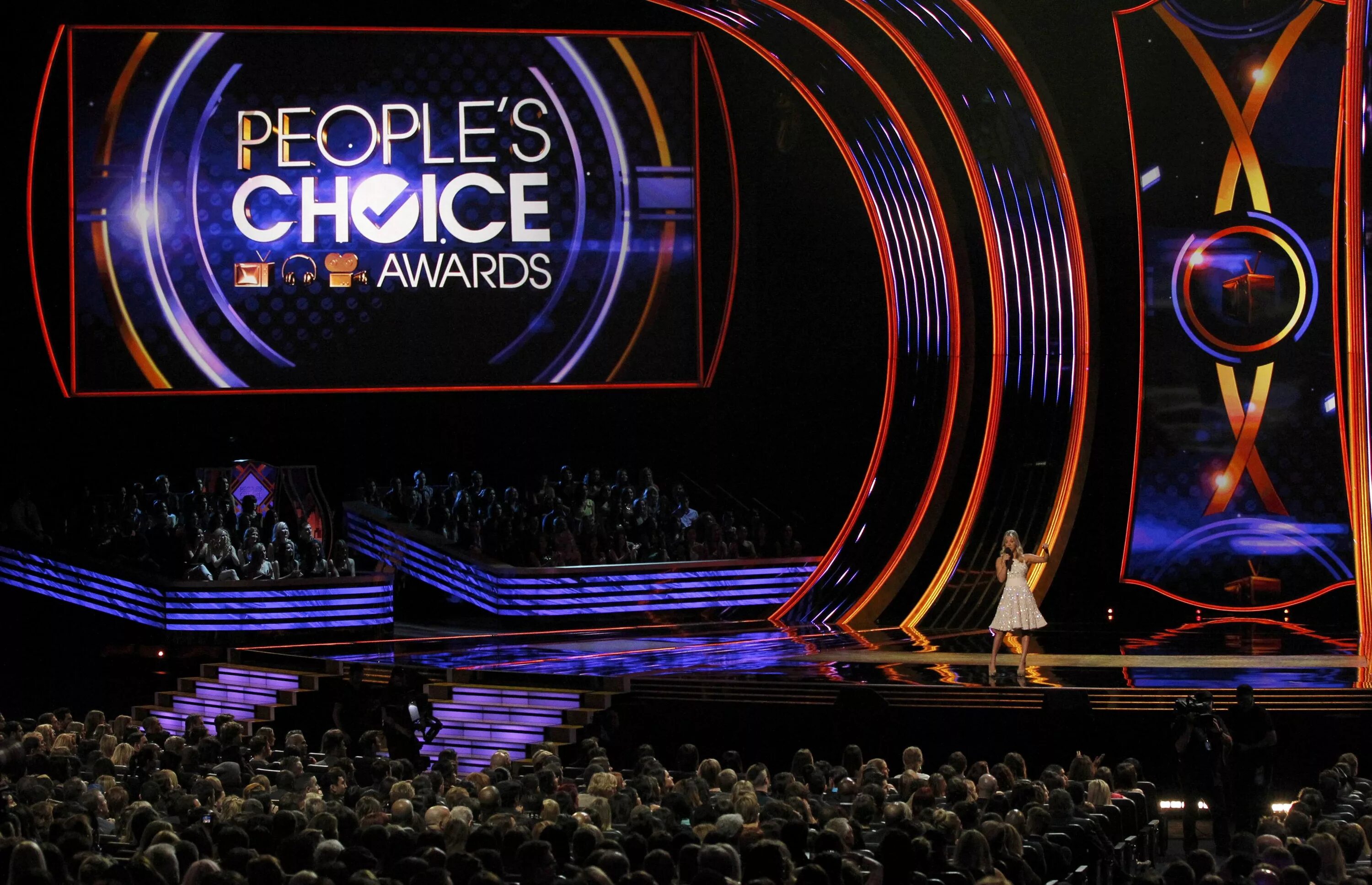 Премия choice awards. Чойс эвордс награда. People choice Awards. People`s choice Awards приз. People's choice Awards 2024 победители.