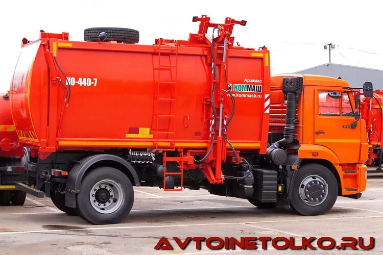 илосос камаз ко-560. мусоровоз портальный ко-440а. оао коммаш. мусоровоз камаз ко 449-02 53215. комбинированная дорожная машина ко-806.