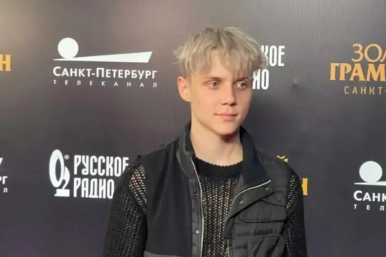 ДНИ.РУ - "Мама до сих пор не верит и не знает о моей популярности": Ваня Дмитрие