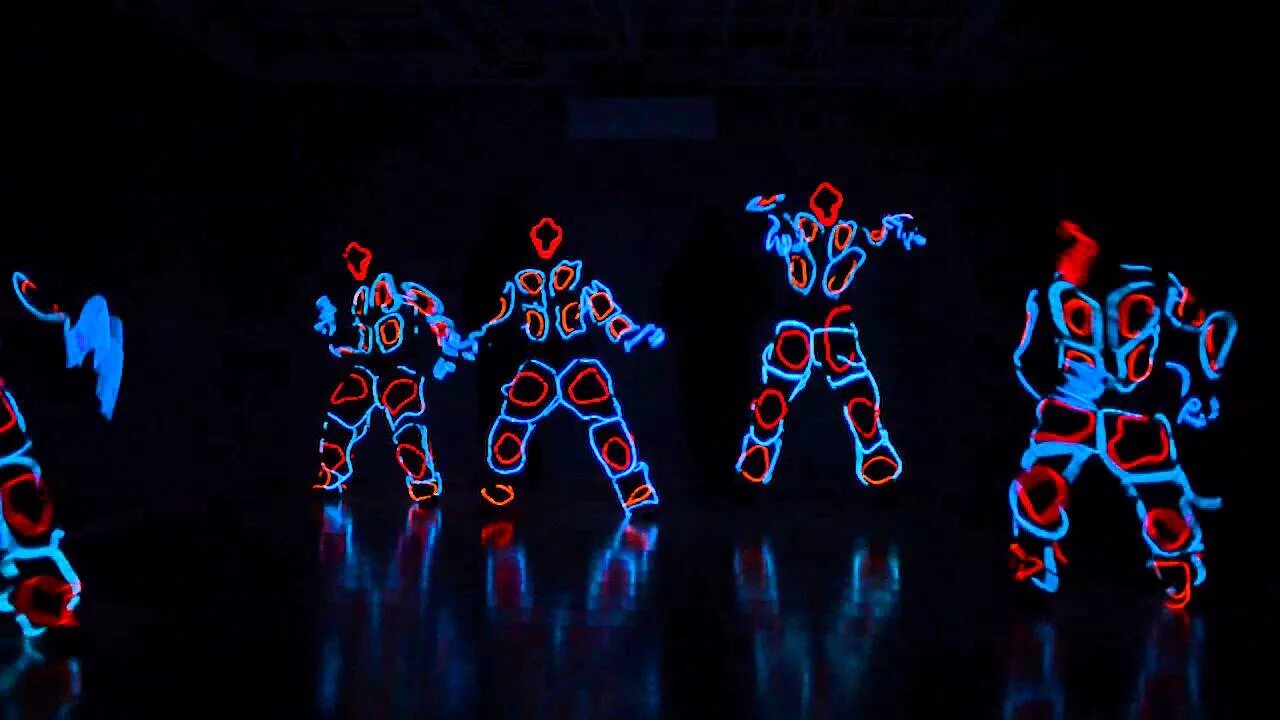 Магика световое шоу. Танец в светящихся костюмах. Танцы в светящихся костюмах. Светящиеся костюмы. Неоновый костюм.