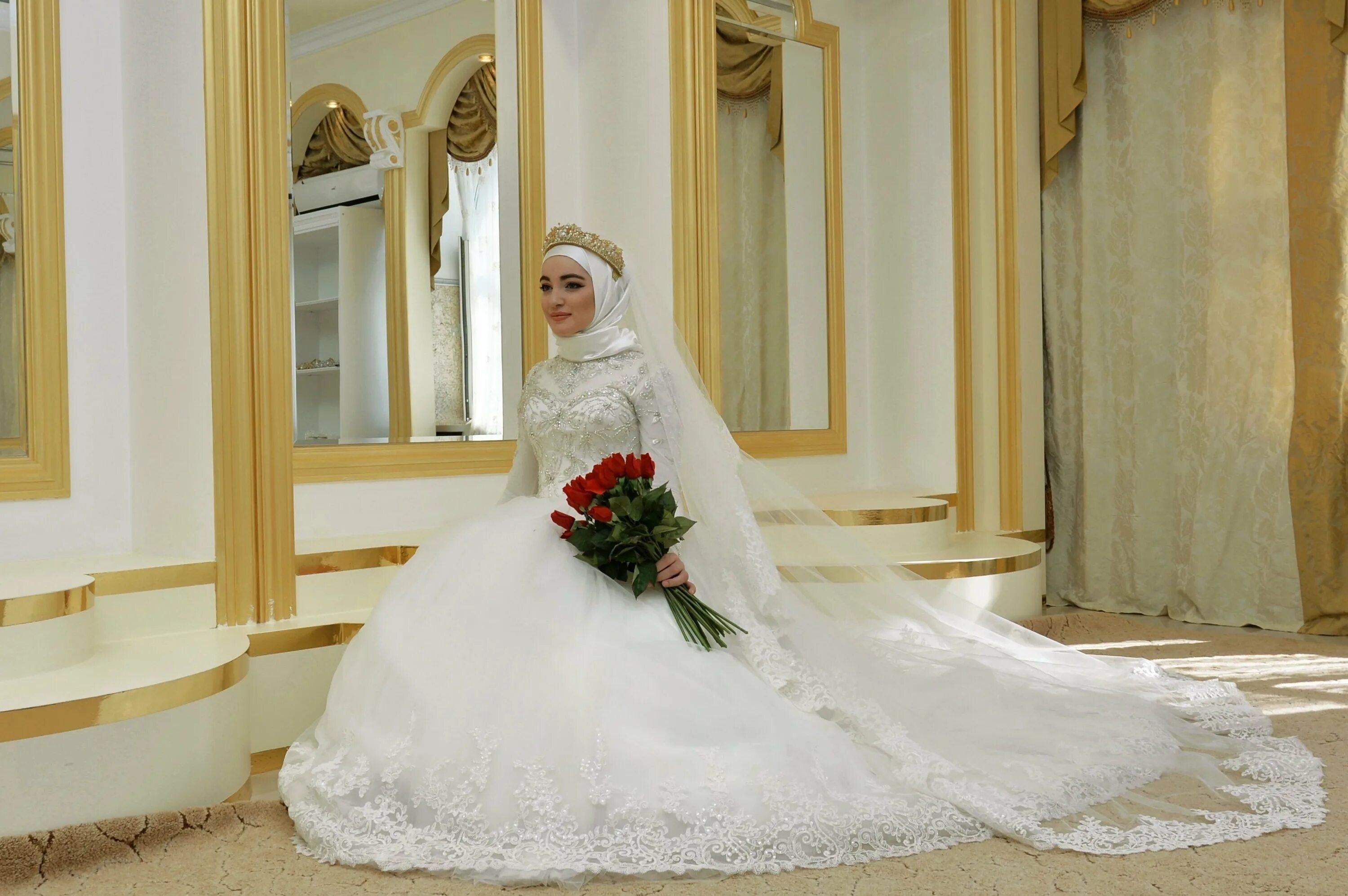Свадебные платья 2023 Чечня. Чеченские Свадебные платья 2023. Чеченские Свадебные платья. Свадебное платье чеченки.