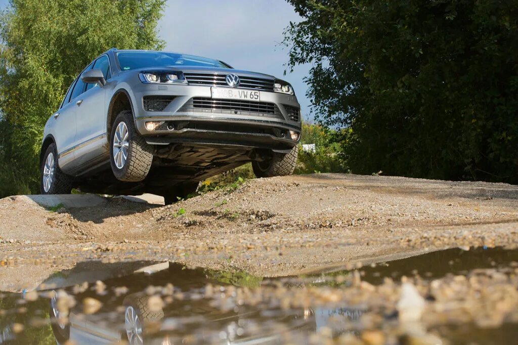 Тест драйв туарег. Volkswagen Touareg NF off Road. Тест драйв Фольксваген Туарег. Volkswagen Touareg NF оффроад. Фольксваген Туарег для бездорожья.