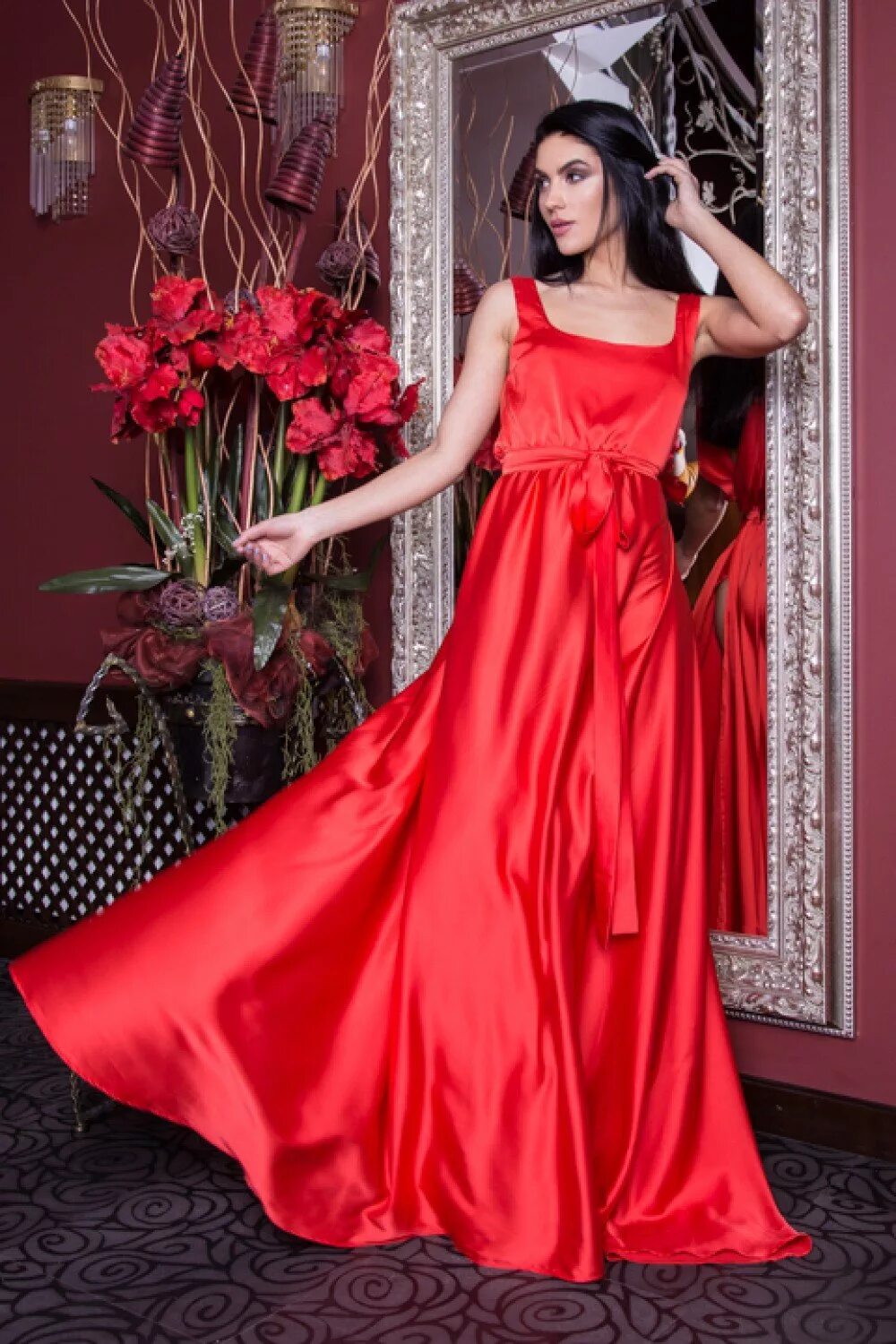 Красивейшие атласные платья. Шикарные вечерние платья. Платье из атласа. Вечерние платья красного цвета. Красное атласное платье.