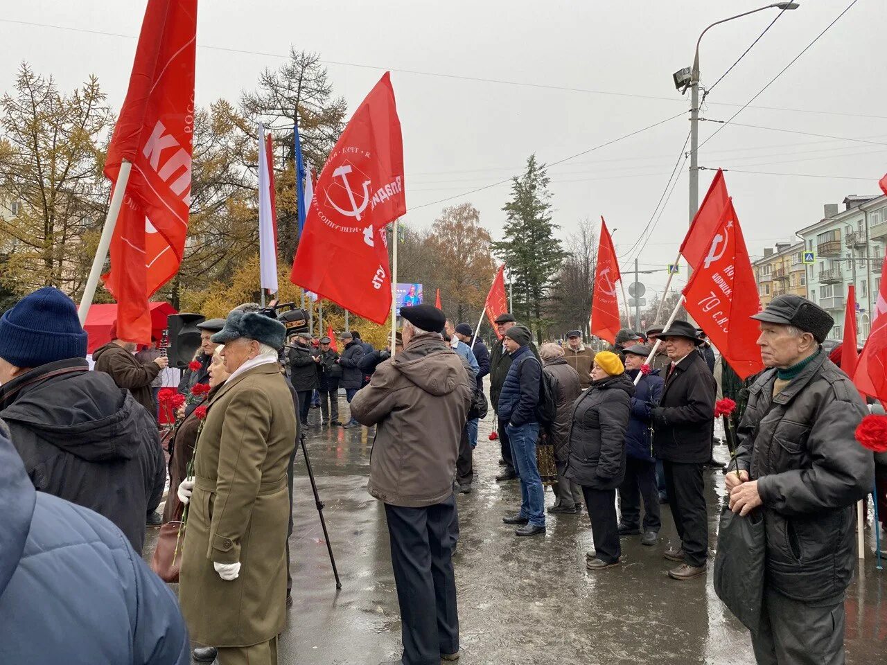 Руководитель революции. Социалистическая революция в россии. октябрьская революция 1917 года. митинги октября 1917 революции. годовщина октябрьской революции.