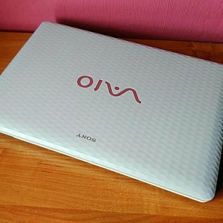 Сони вайо купить. Ноутбук сони Sony VAIO. Сони Вайо ноутбук 2017. Ноутбук Sony VAIO 2012 года белый. Sony VAIO 2000.