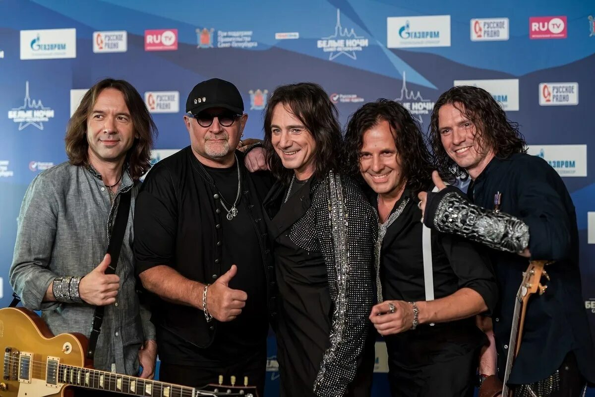 Группа земляне. Музыкант земляне. Земляне солист 2019. Рок группа земляне. Земляне солист.