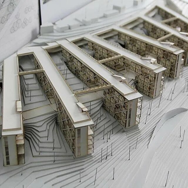 Architecture com. Макетирование МАРХИ. Архитектурный макет. Здание на рельефе.