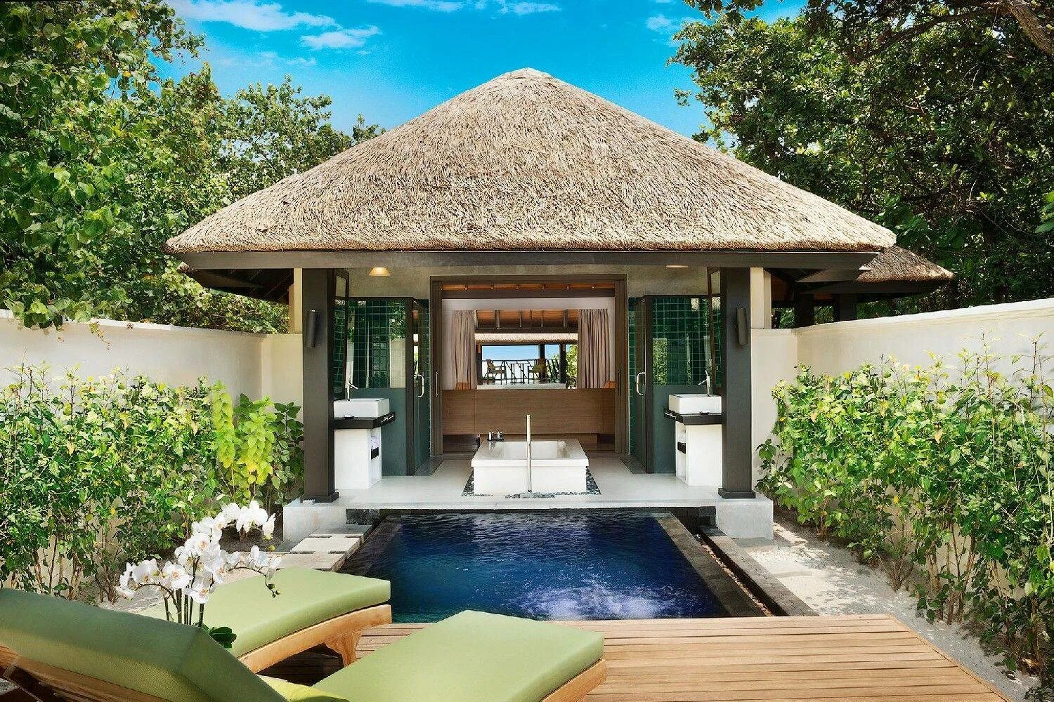 Бунгало на мальдивах. Fiyavalhu maldives 4 мальдивы. Baros maldives, мальдивы. Lux south ari atoll 5 мальдивы. Отель бунгало на берегу.