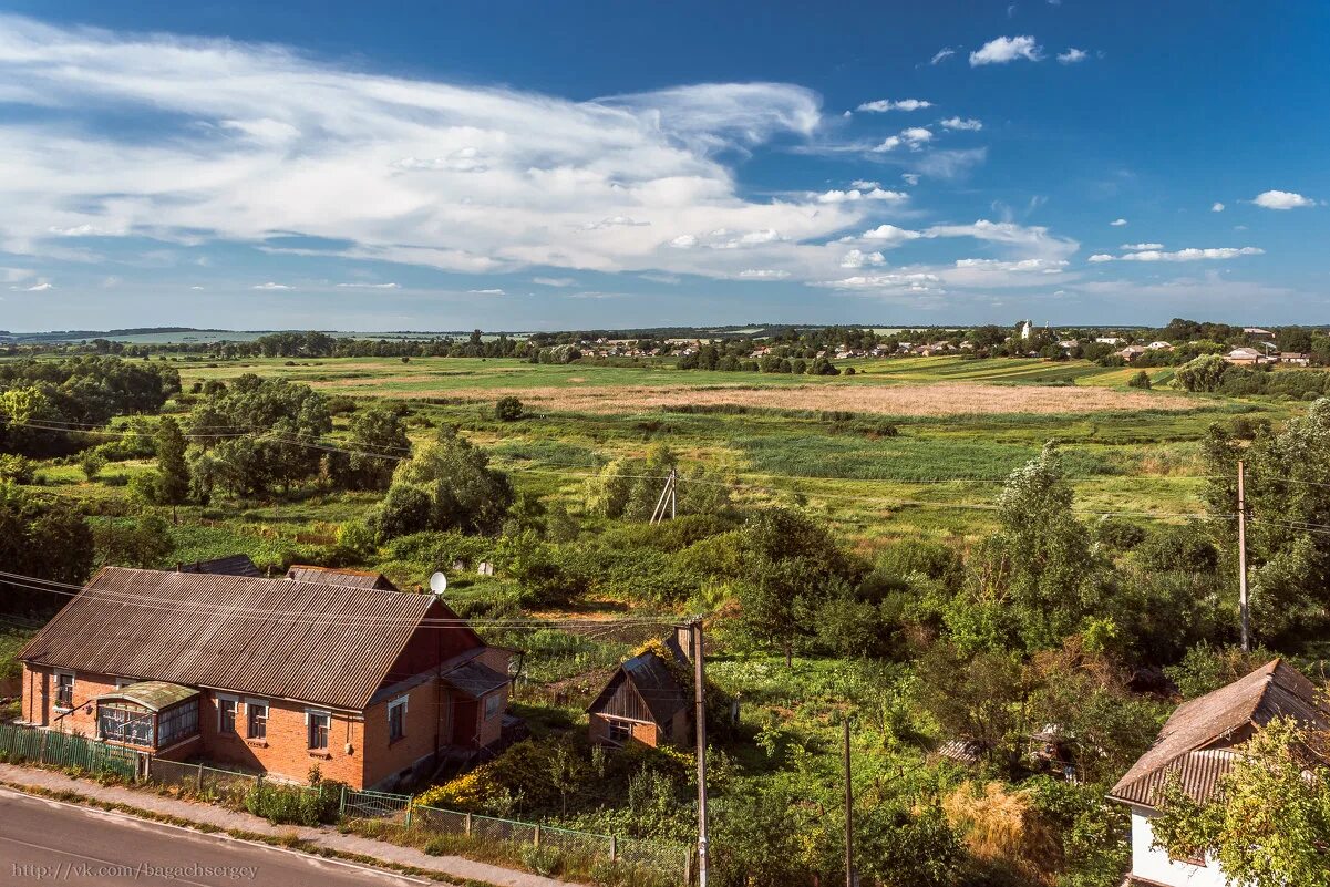 Дом удороги твардовский. Дом у дороги дата. Домик у дороги. Поэме а. Дом у дороги дата.