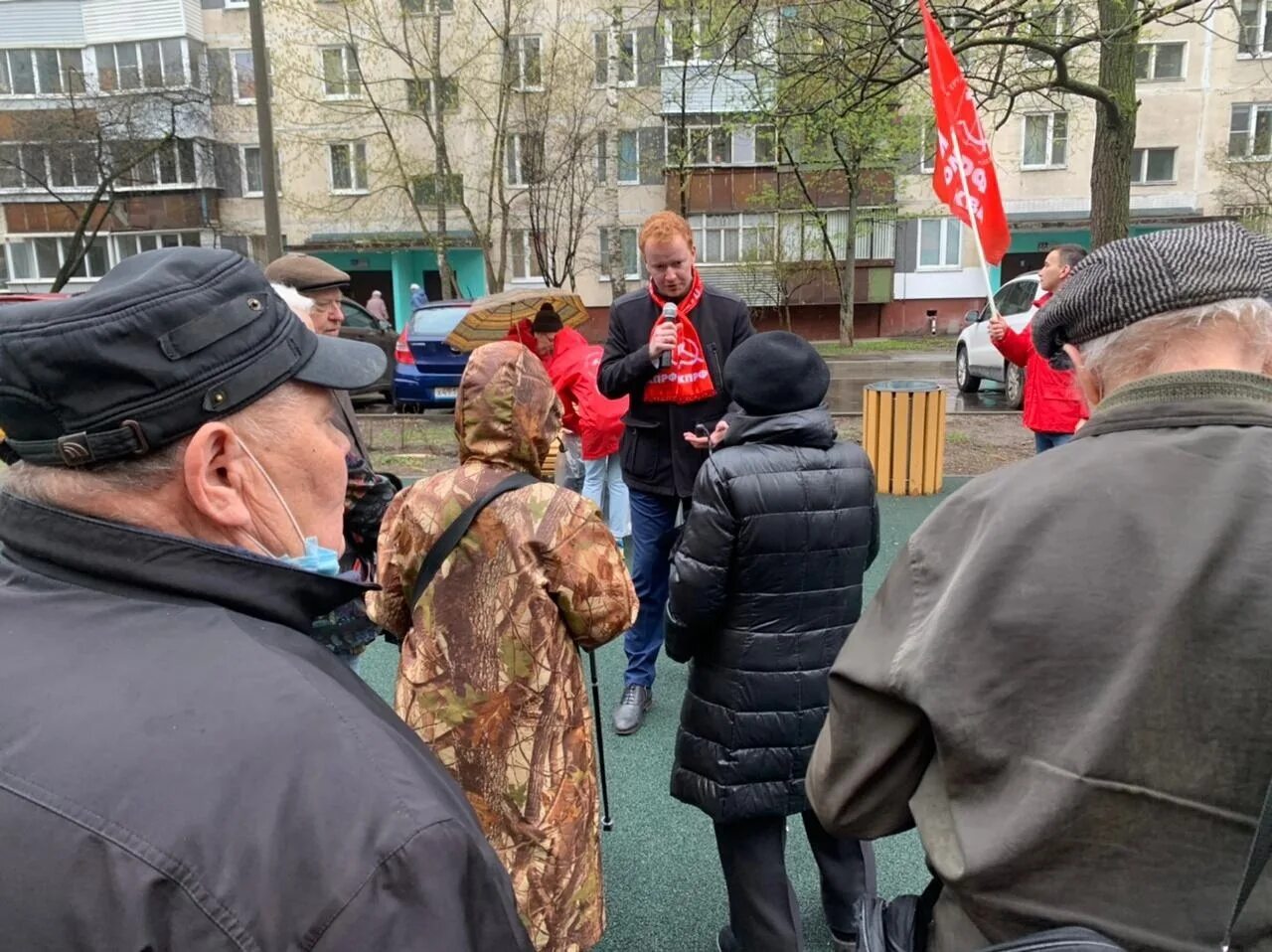 СВАО Москвы жители. Ифическими жителями. Встреча жителей Щукино с депутатом Парфёновым. Среди жителей района 26