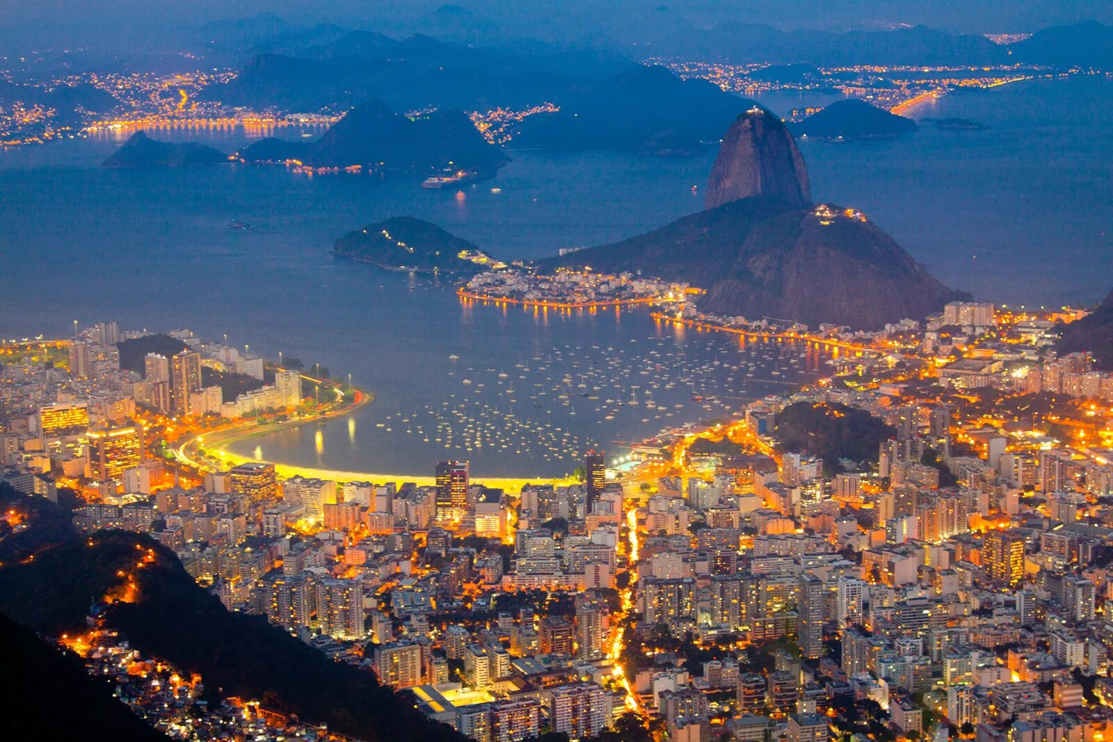 Christ the redeemer. Москва рио де жанейро разница. Достопримечательности рио-де-жанейро бразилия. Бразилия рио де жанейро. Бразилия рио де жанейро.