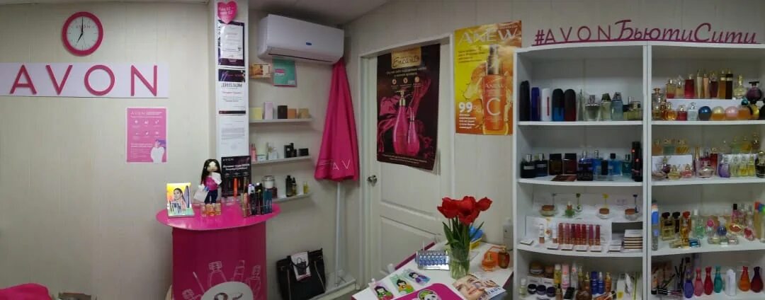 Офисы avon. Офис косметики influence. Office avon company. Avon офис. Магазин косметики эйвон этажный интерьер.