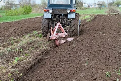 Вспашка огородов плугом