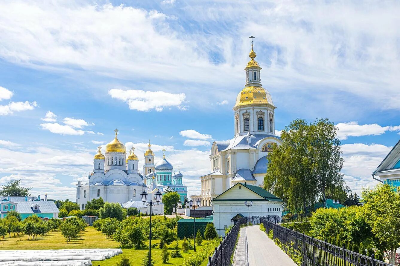 Дивеево сколько от нижнего. Свято-Троицкий Серафимо-Дивеевский монастырь. Дивеевский монастырь Нижний Новгород. Дивеевский монастырь Дивеево.