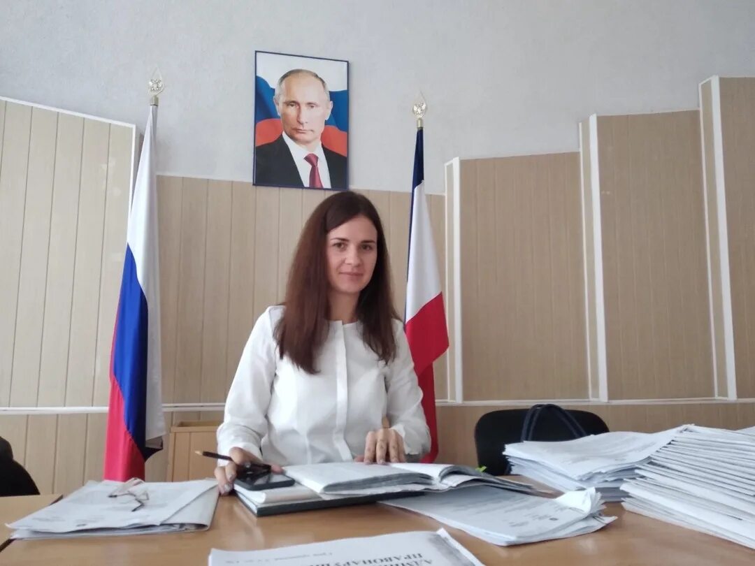 Муниципальное образование симферополь. Мартынова минюст крыма. юстиция симферополь. crimea news минюст. министр образования крыма.