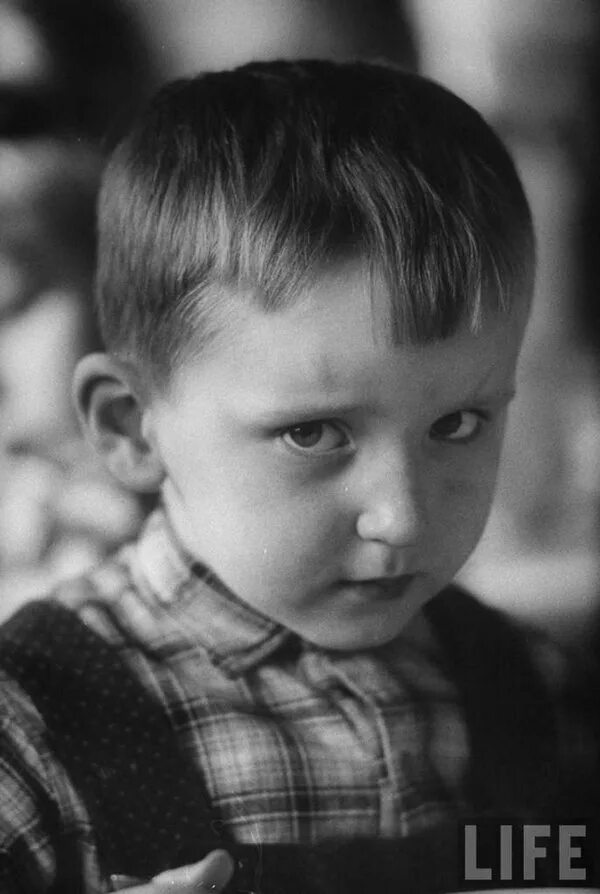 Молодой маленький. Советский мальчик. Советский ребенок фотопортрет. Советский ребенок мальчик.