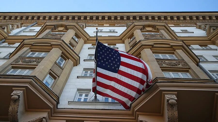 Посольство и консульство сша. Посольство россии в америке. посольство сша в москве. территория посольства сша в москве. посольство сша в белоруссии.