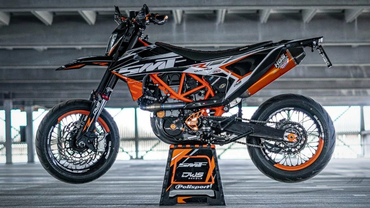 Ktm smc r. Ktm 690 sm r. ktm 690 smc r. ктм 690 supermoto. ktm 690 smc supermoto.
