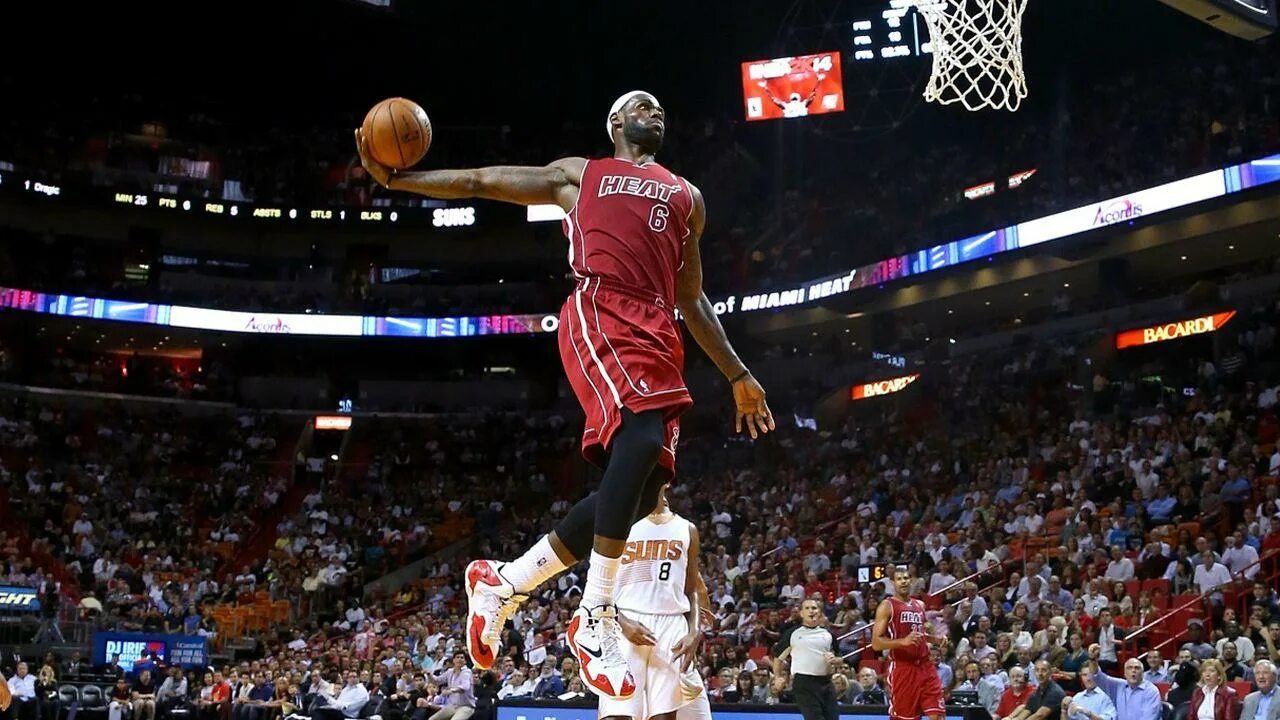 LEBRON James Dunk. LEBRON Miami Heat Dunk.