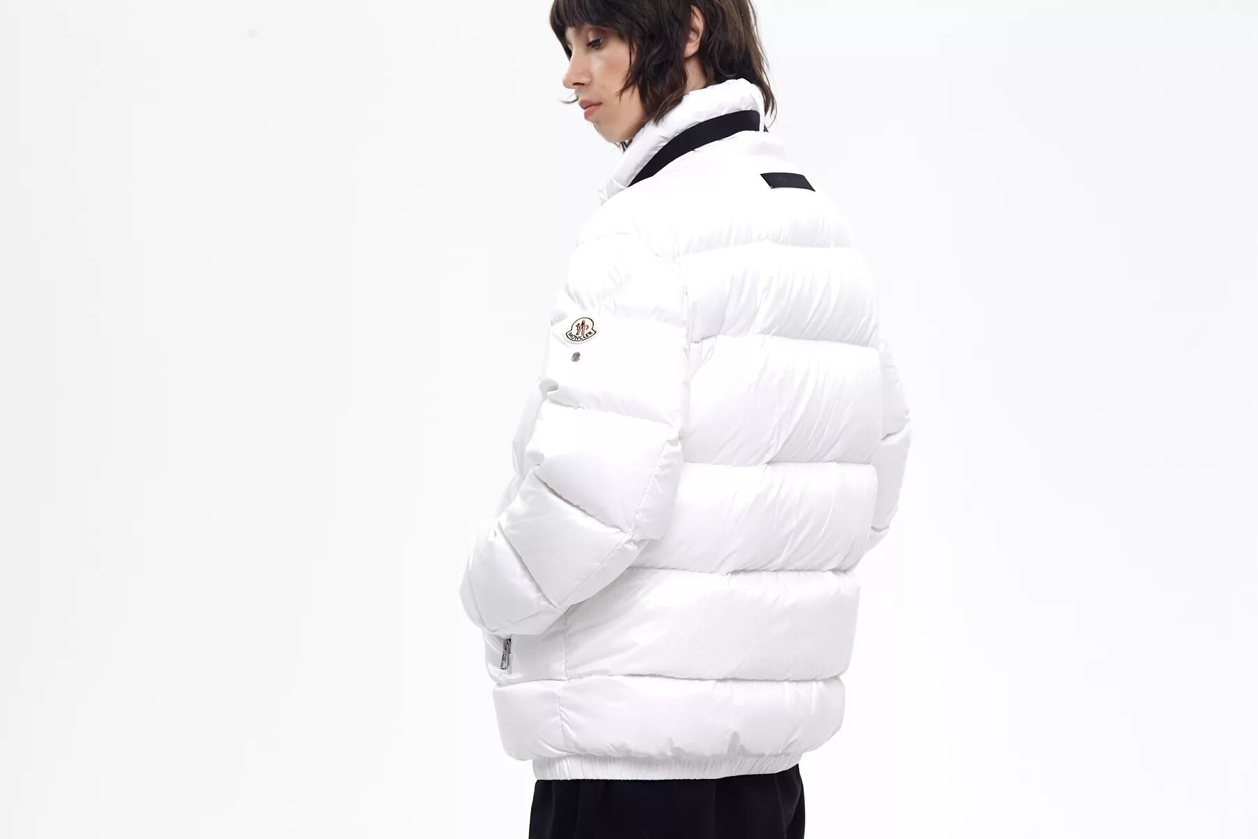 Белый пуховик монклер. 1017 alyx 9sm пуховик. moncler alyx 9sm 1017 jacket. 1017 alyx 9sm куртка. moncler x 1017 alyx 9sm.