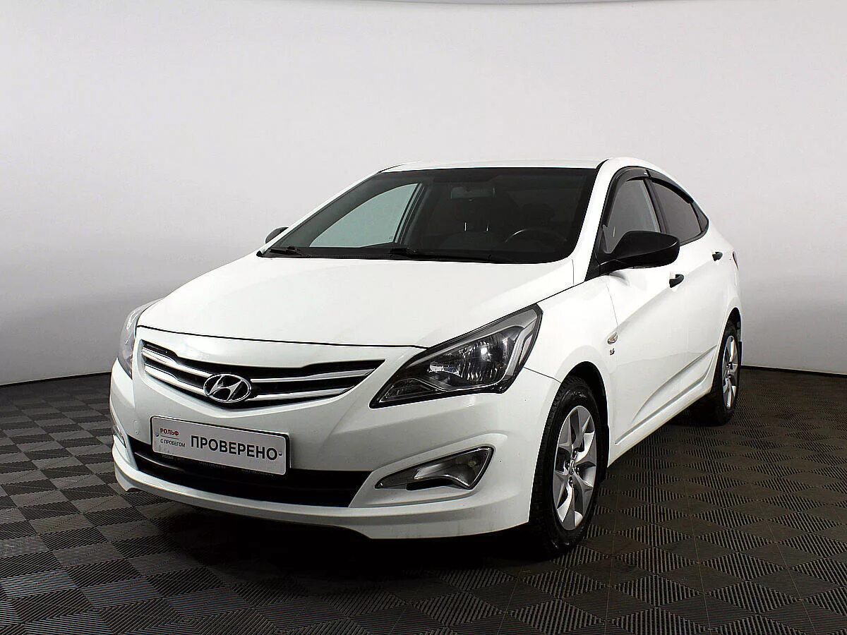 Hyundai Solaris 2015. Hyundai Solaris 2015 седан. Белый Хендай Солярис 2015 года. Хендай Солярис 2015 года Рестайлинг.