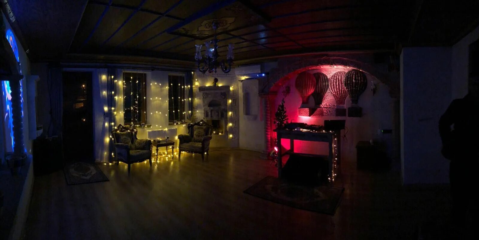 Вечеринка темная комната. Party Rooms Иркутск. Party Room Киров. Bedroom party