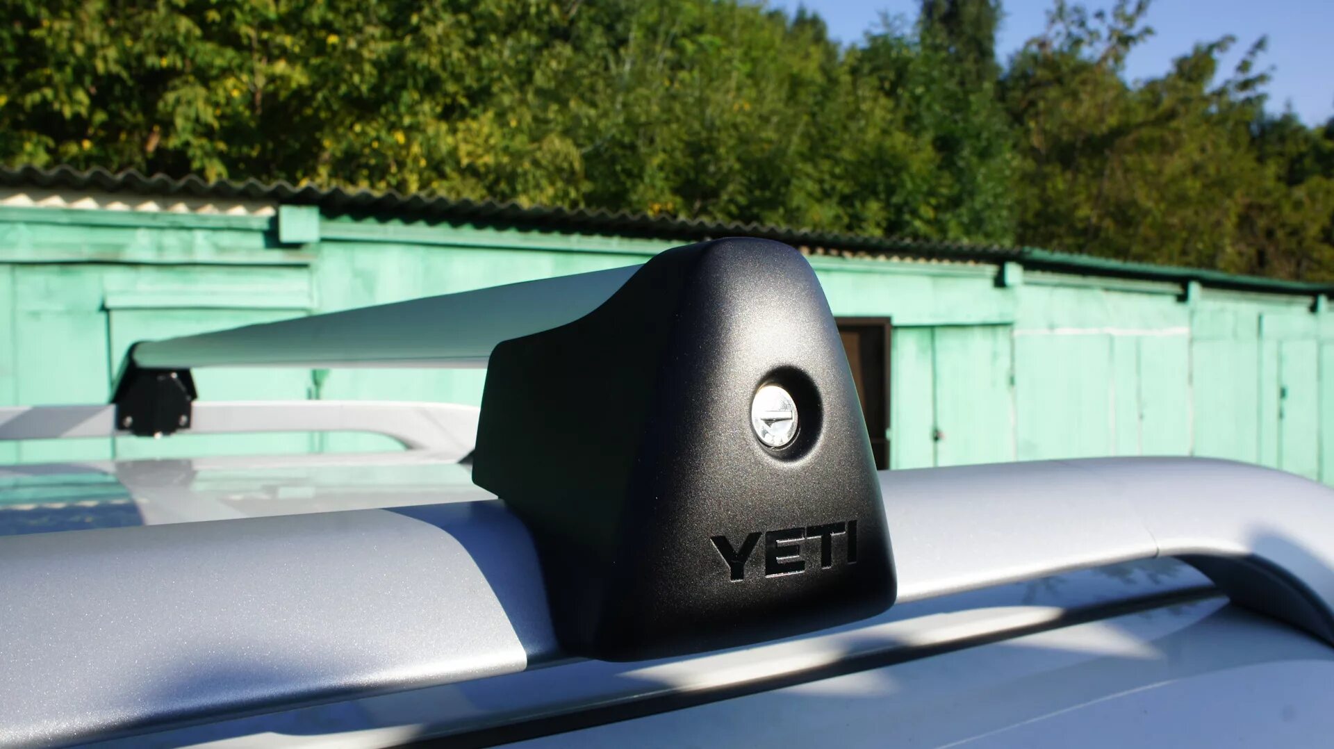 Багажник на крышу skoda superb 2. Багажник на крышу фабия 2 универсал. Skoda yeti багажник на крышу. Оригинальные багажники шкода. Багажник на крышу skoda yeti, 5l0071151.