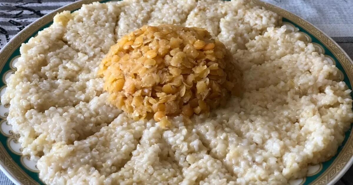 Рецепт каши из пшеничной крупы. Пшеничная каша на воде рецепт. Пшеничная каша. Каша пшеничка. Пшеничная каша.