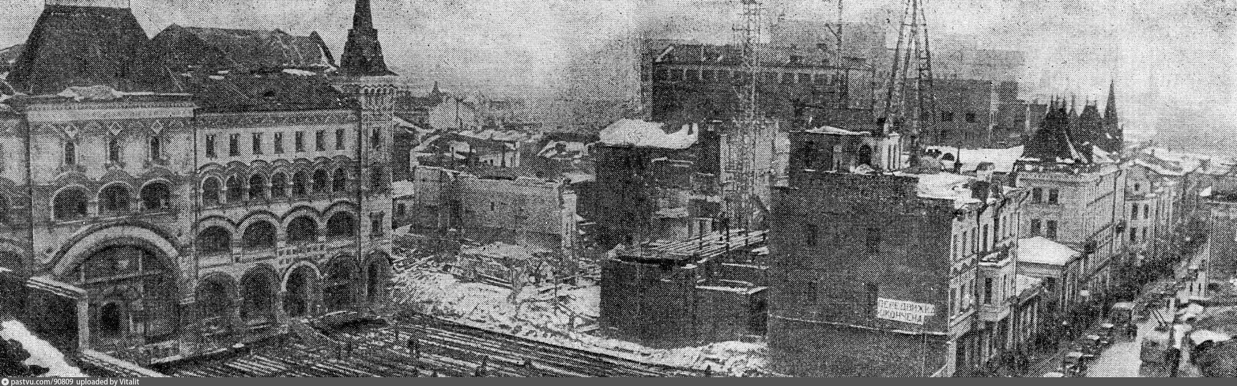 Передвинули дом в санкт петербурге. Саввинское подворье на тверской передвинули. саввинское подворье в москве передвигали. саввинское подворье перенос. саввинское подворье передвижка.