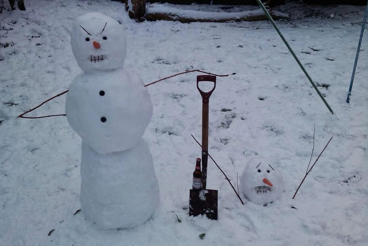 Смешные Снеговики. Креативный Снеговик. Снеговик из снега. Идеи для снеговика.