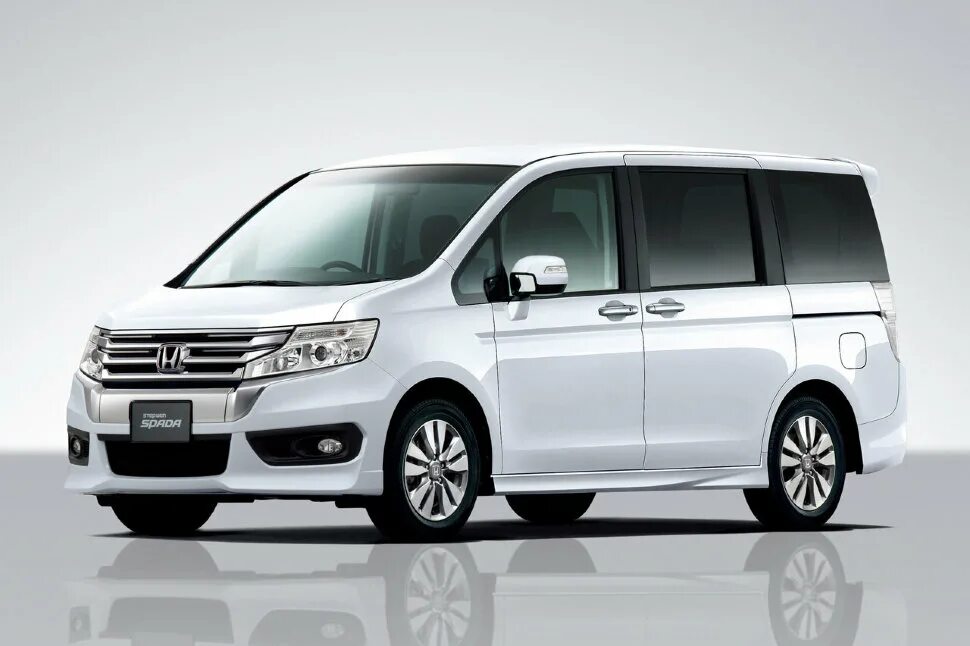 Полный привод степвагон. Honda Stepwgn IV. Honda Stepwgn 2012. Honda Stepwgn 2009. Honda Stepwgn IV Рестайлинг.