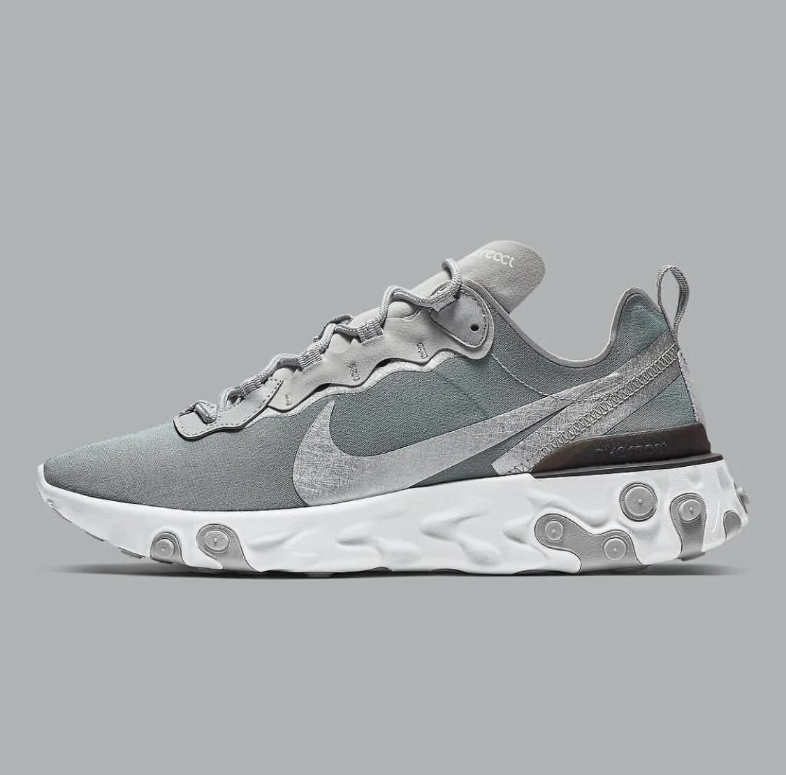 Nike react l70. Самые дорогие кроссовки литвина. Спортивный костюм nike sportswear sport essentials. Конор макгрегор кроссовки. Найки литвина.