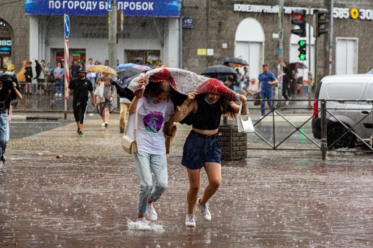 Суббота 30 июля. Дождливый день. Дождь в Новосибирске. Фотосессия под дождем. Летний ливень.