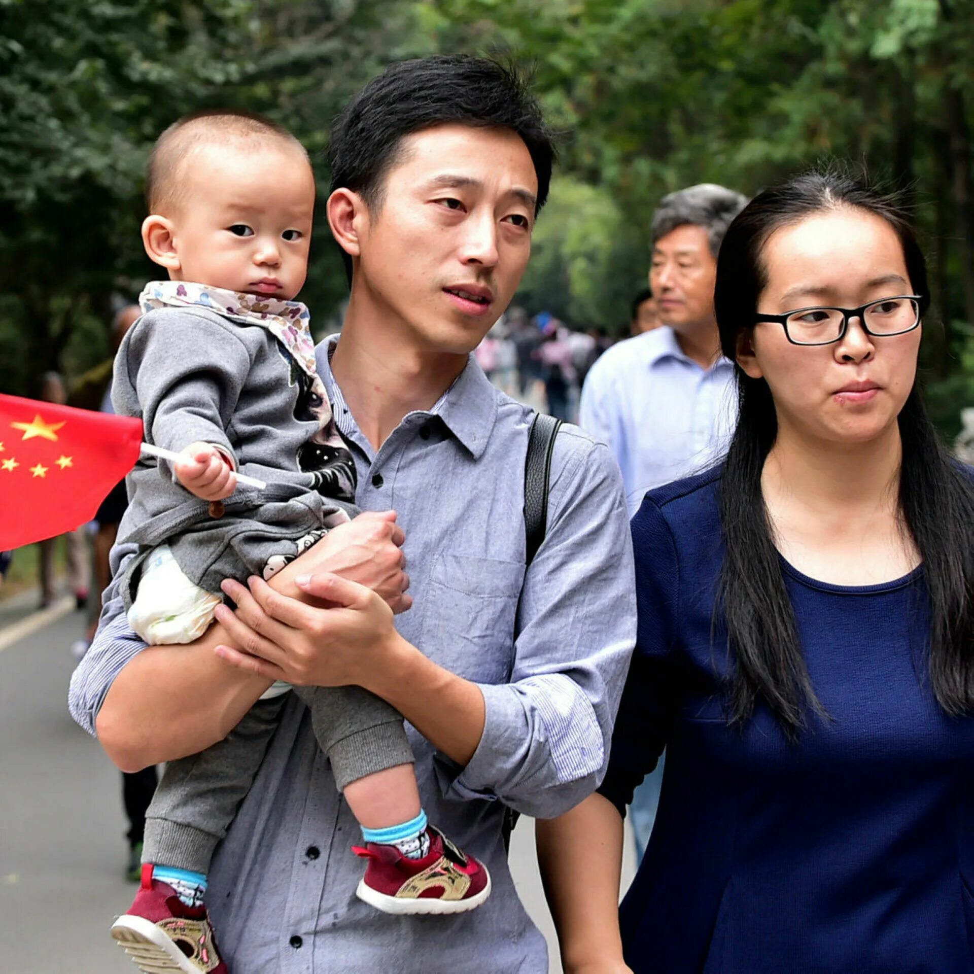 Одна семья один ребенок почему. Китайцы дети. Китайская семья. Семья в Китае. Демографическая политика Китая.