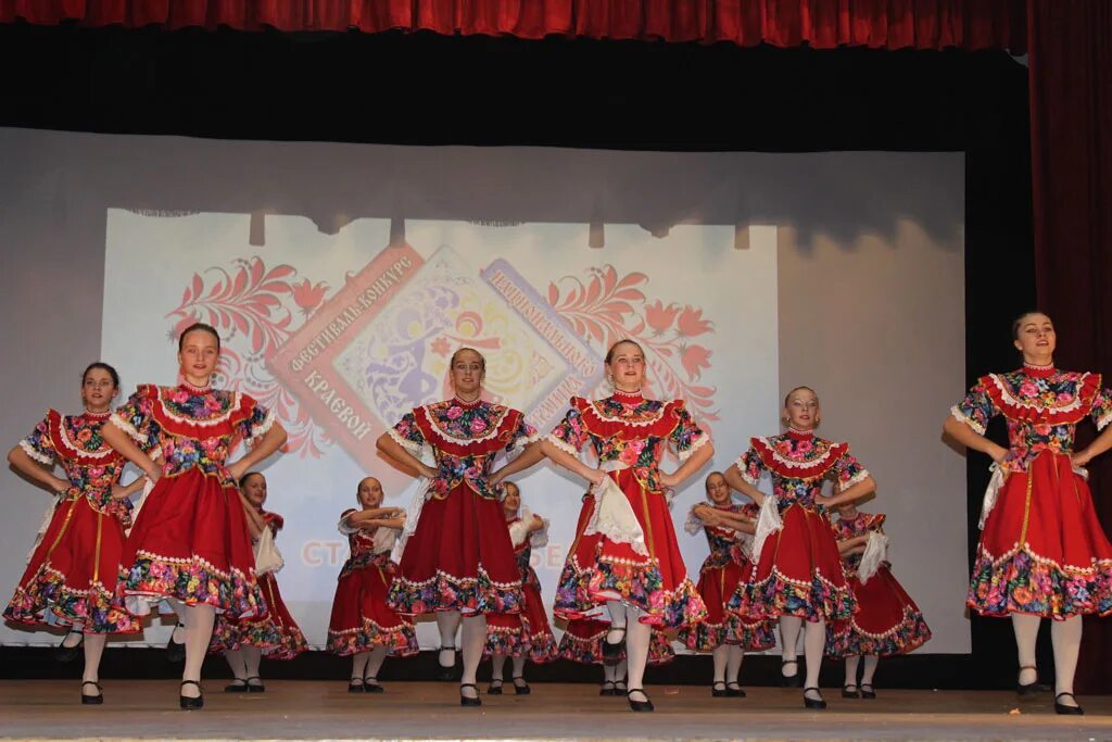 Александровское (Ставропольский край). Дом культуры села Александровского Ставропольский край. Ансамбль Вдохновение Александровское Ставропольский край. Дом культуры х средний Ставропольский край Александровский район. Х средний ставропольский край