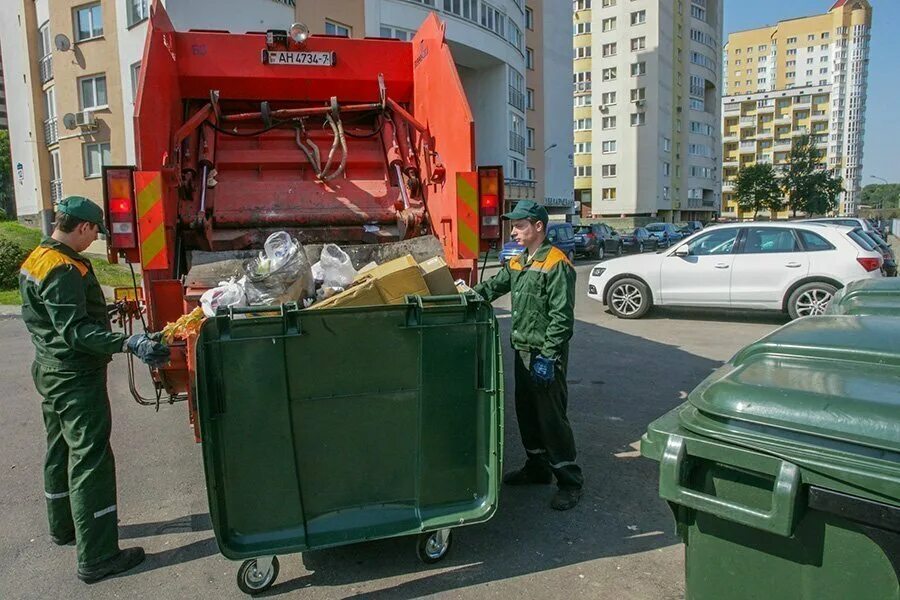 Мусоровоз зарплата. Мусорная машина. Уборка мусорных контейнеров.