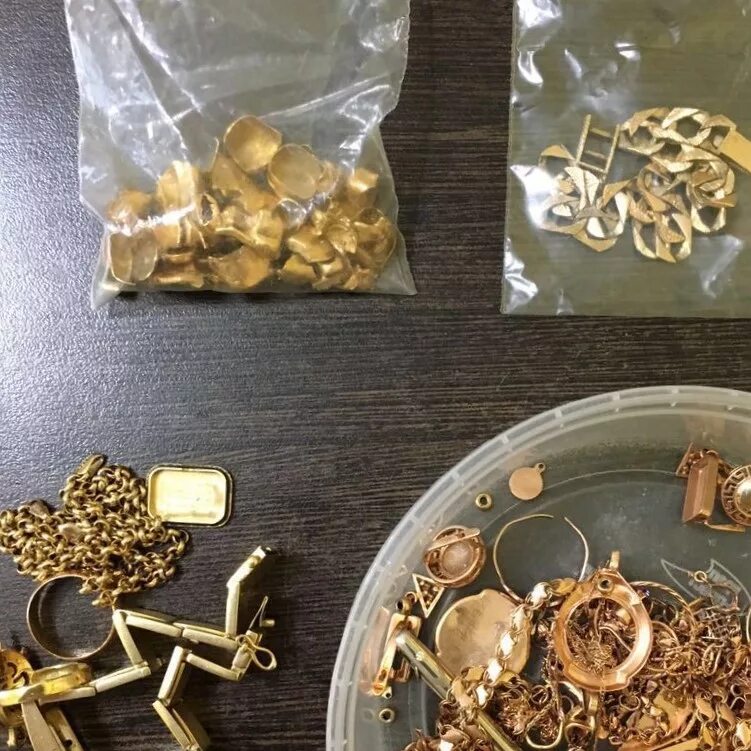 дубайское золото медицинский сплав. продать золото. где можно продать золотое. скупка золота. золотые ювелирные украшения.
