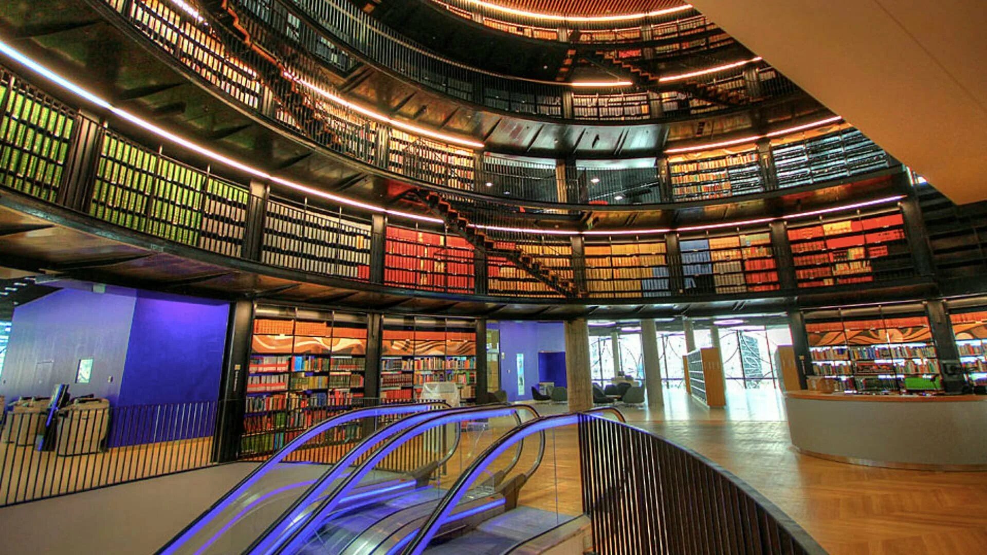 Библиотека Бирмингема. Birmingham Central Library Бирмингем. Бирмингемский университет (Великобритания) изнутри. Новая библиотека в Бирмингеме. Subworld library