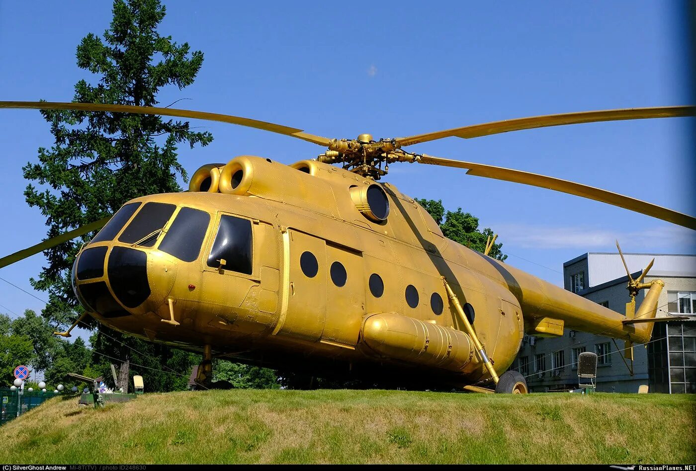 Национальный центр миля. Золотой вертолет ми 8. Вертолетный завод в Томилино. Вертолет миля ми 8. Золотой вертолет Томилино.