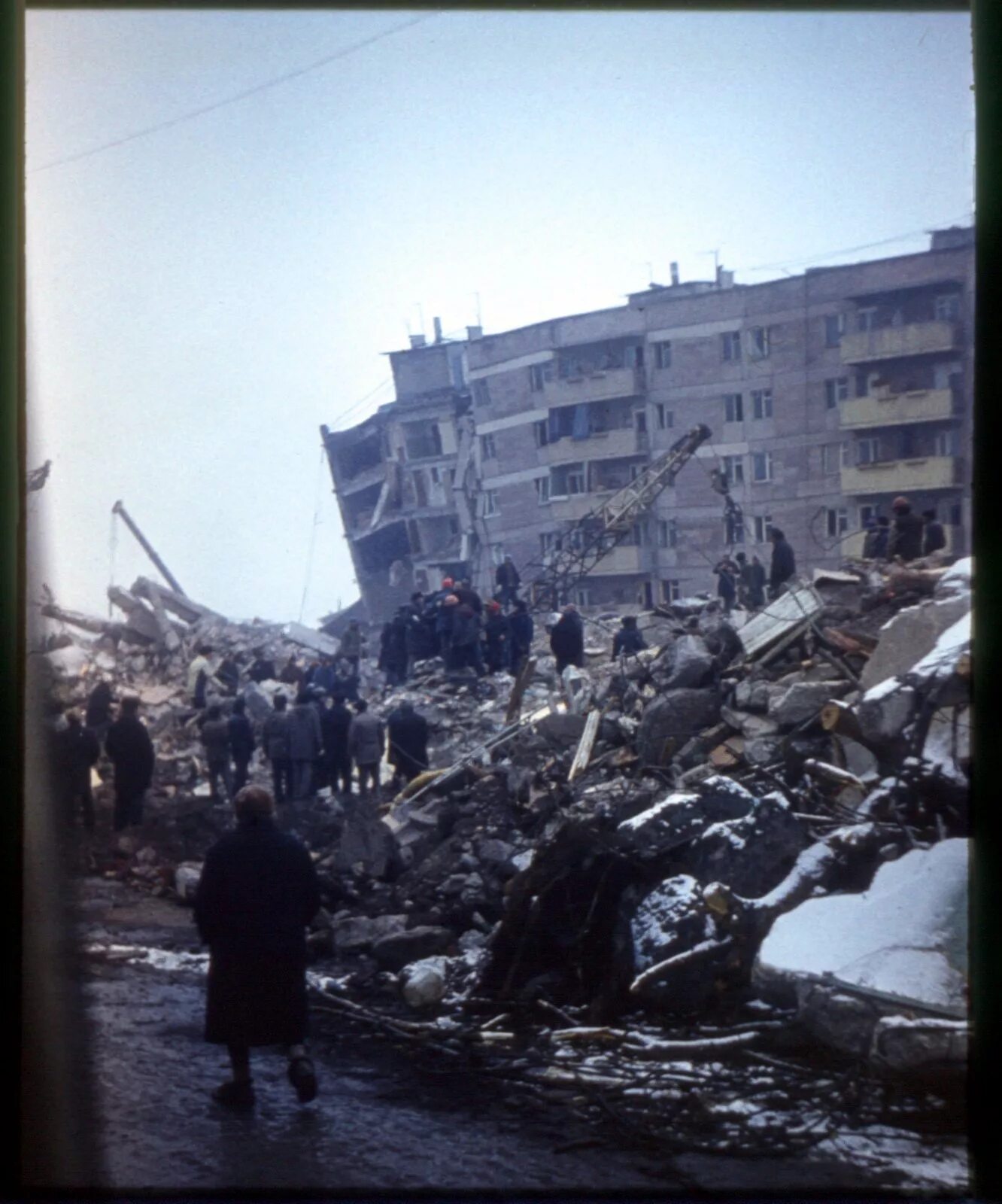 Спитак и Ленинакан землетрясение. Ленинакан землетрясение 1988. Землетрясение в Армении 1988 Ленинакан. Землетрясение в Спитаке в Армении 1988.