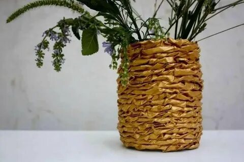 Сделать вазу дома