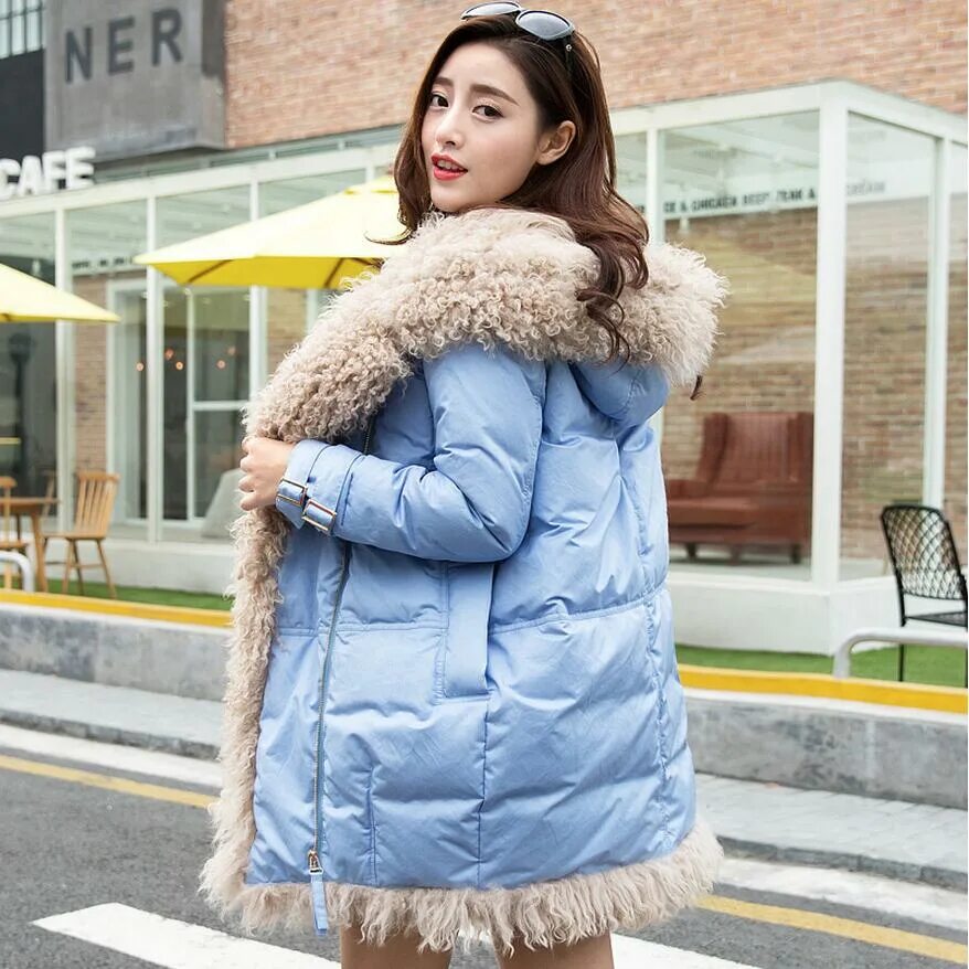 куртка с барашком женская. куртка серебристая женская с мехом. куртка с овчиной женская. серебристый пуховик женский. пуховик крис джой.