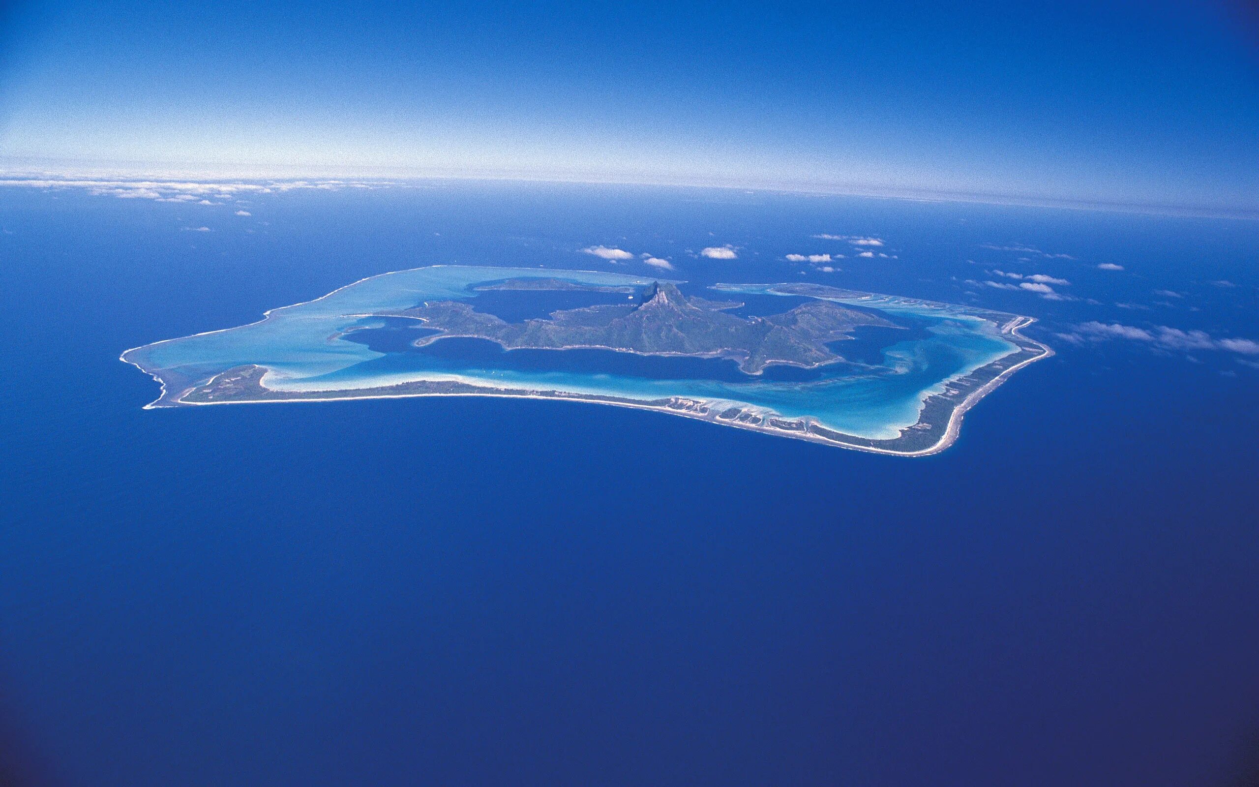 Полуостров мирового океана. Кларион-Клиппертон. Атолл Клиппертон. Атолл в тихом океане. Лагуна острова Клиппертон, тихий океан.