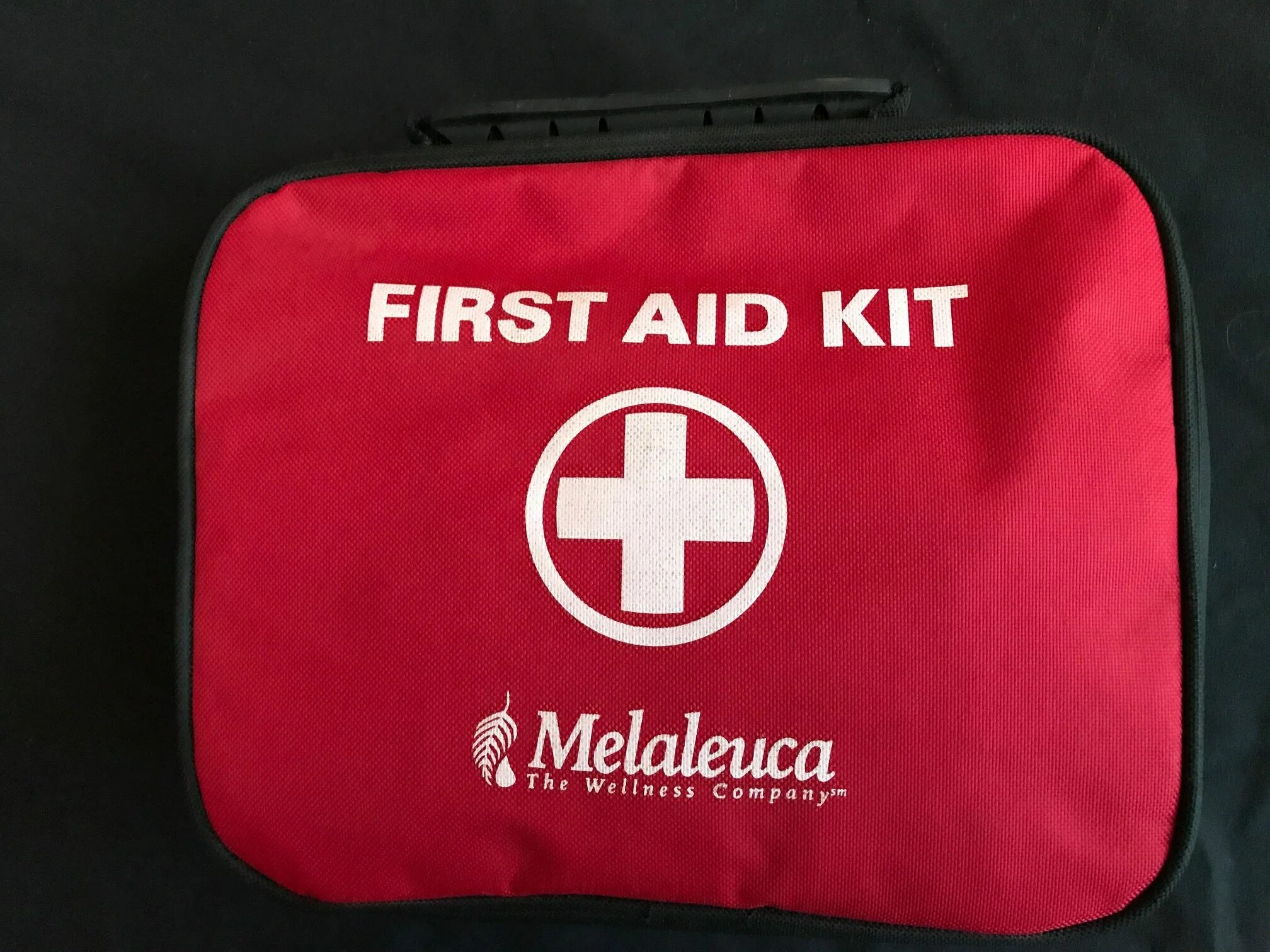 First Aid Kit a320. Аптечка надпись. First Aid Kit is. Аптечка в отпуск. Лучшие аптечки