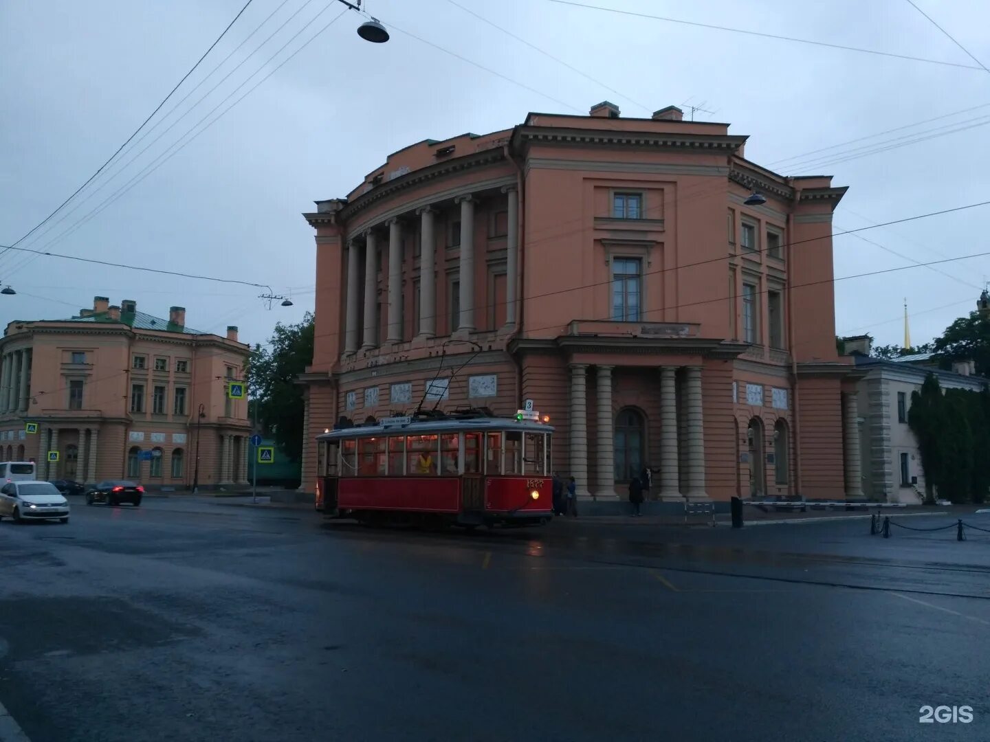 Инженерная 10 калуга режим. Восточный павильон михайловского замка инженерная ул 10. кордегардия михайловского замка. павильоны михайловского замка. павильоны-кордегардии ансамбля михайловского замка.