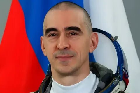 Космонавтов й